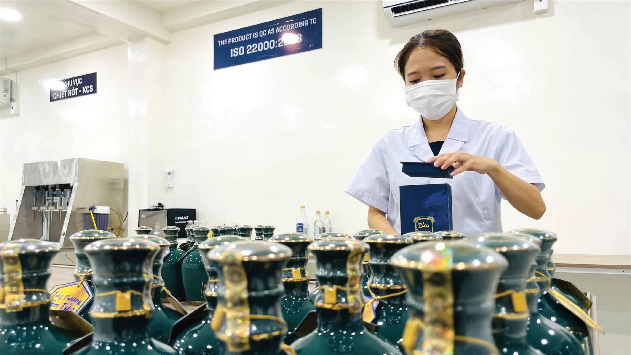 Dán tem truy xuất và kiểm nghiệm ISO