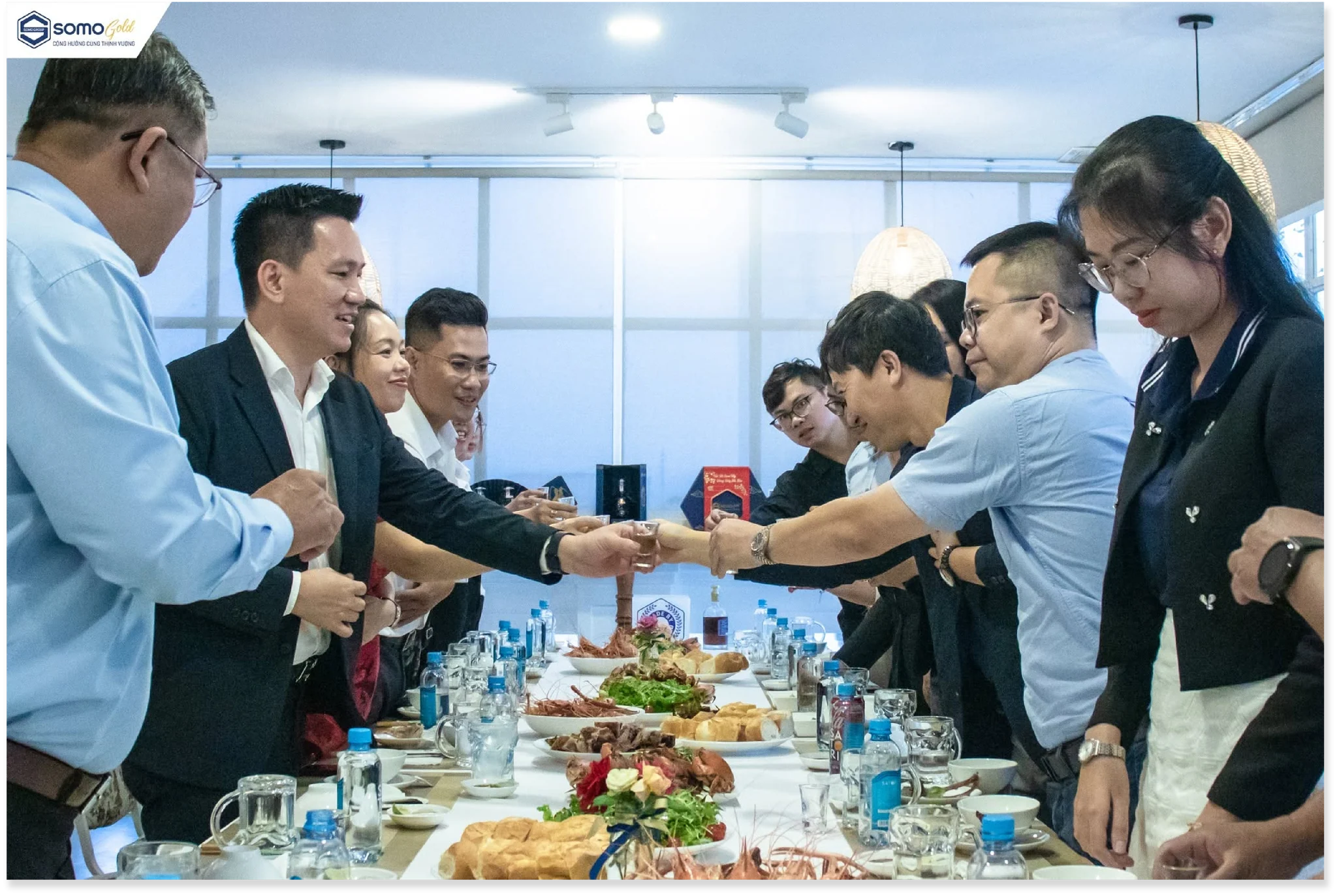 Khoảnh Khắc Sẻ Chia Và Tri Kỷ
